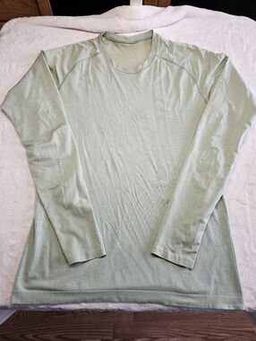 Lululemon Men’s Sea Foam Green Metal Vent Tech Long-Sleeve Shirt Sz M
